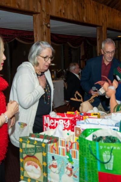 21 Christmas Party 8